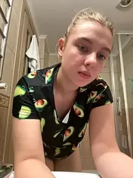 freiiaflower stripchat stream image