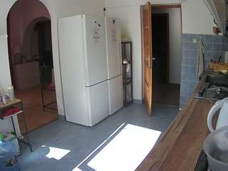 voyeurcam-julmodels-kitchen camsoda stream image