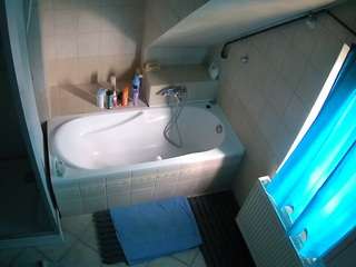 voyeurcam-julmodels-bath-2nd-1 camsoda stream image