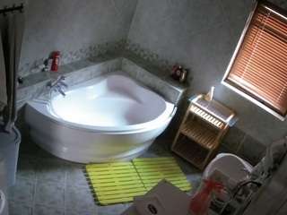 voyeurcam-julmodels-bath-1st-2 camsoda stream image