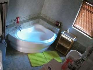 voyeurcam-julmodels-bath-1st-2 camsoda stream image