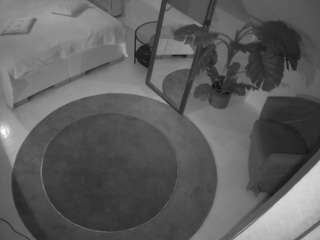 voyeurcam-julmodels-whitebed-5 camsoda stream image