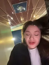 KittyQueeny stripchat stream image