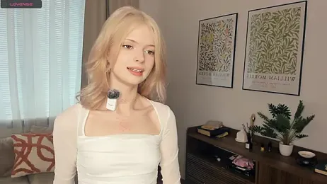 LaureMestler stripchat stream image