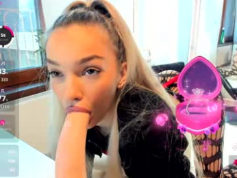 sassyt33n chaturbate stream image