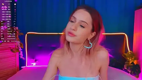 AlinaWalters stripchat stream image