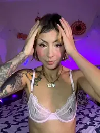 Cinamoonn stripchat stream image