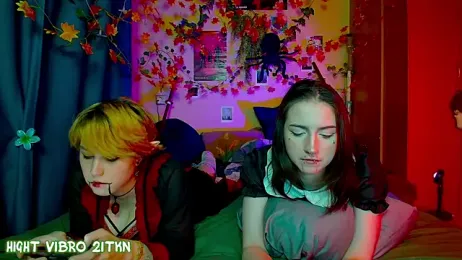 TrickyKitsune stripchat stream image