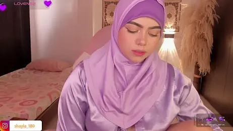 shayla_18 stripchat stream image