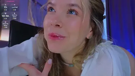 milly_shy stripchat stream image