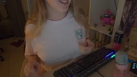 Pinkyladyxxx stripchat stream image