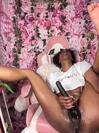 mismialove stripchat stream image, 26.10.2025 05:20