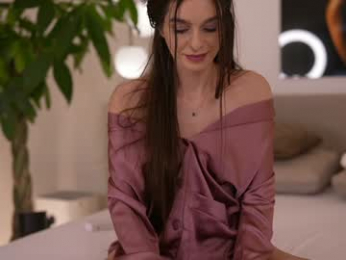 dovia chaturbate stream image