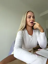 streetdoll stripchat stream image