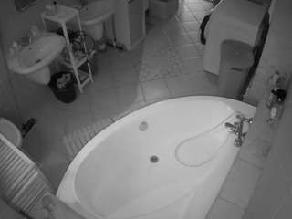 voyeurcam-julmodels-bath-1st-1 camsoda stream image