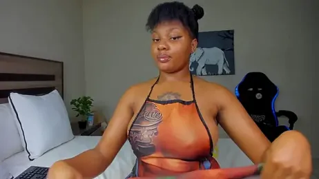 Renee-18 stripchat stream image