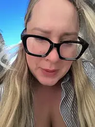 Mona_Plus stripchat stream image