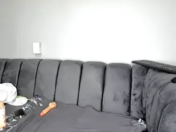 Pearl_00 stripchat stream image