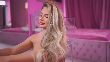 AshleySinn stripchat stream image