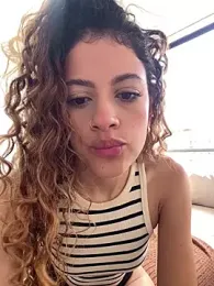 alana15 stripchat stream image