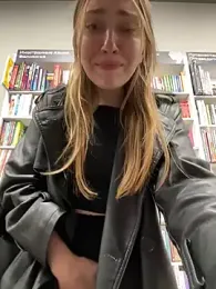 Sunny___Bunny stripchat stream image