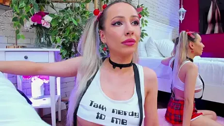 EmillyBronte stripchat stream image