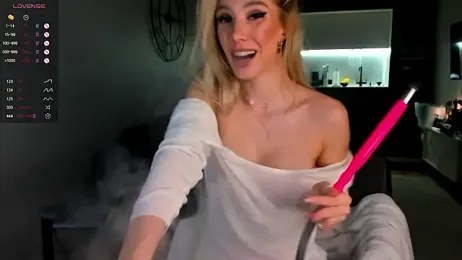 Juicy_Bella stripchat stream image