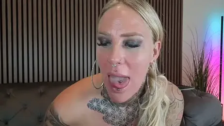 Lara-CumKitten stripchat stream image