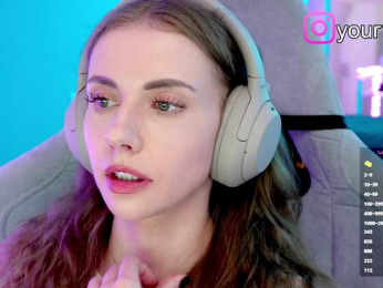 VikkiExtraCheese bongacams stream image