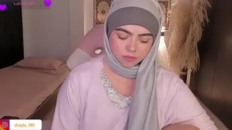 shayla_18 stripchat stream image