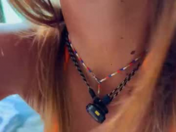 canikissyou_ chaturbate stream image