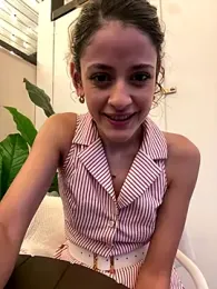 alana15 stripchat stream image