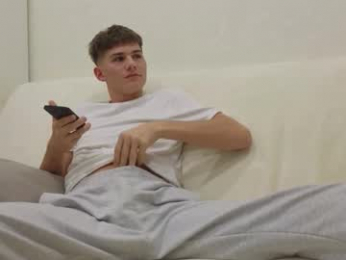 reeves_bae chaturbate stream image