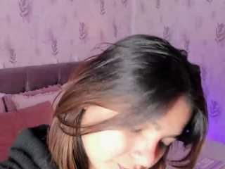 emyliesander camsoda stream image