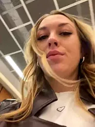 Sweet___Emily stripchat stream image