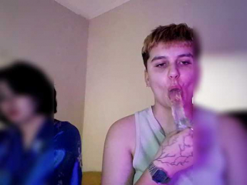 2Lesbians bongacams stream image