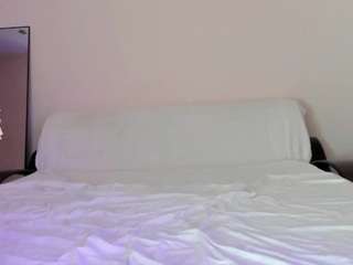 may-flowere camsoda stream image