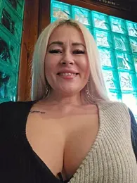 MILFBARBY stripchat stream image