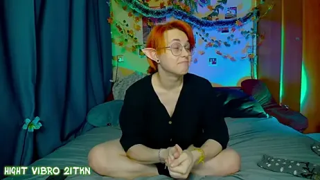 TrickyKitsune stripchat stream image, 04.12.2025 13:20
