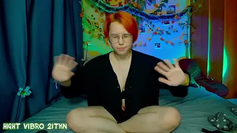 TrickyKitsune stripchat stream image, 04.12.2025 13:20