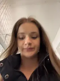 KittyQueeny stripchat stream image