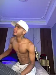 AaronCruz_ stripchat stream image, 05.12.2025 03:30