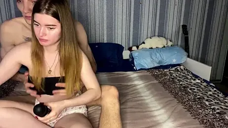 EmiliaCouple stripchat stream image, 05.12.2025 12:00