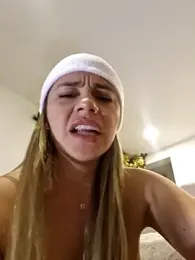 alicee16 stripchat stream image