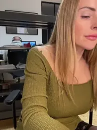 EmaSalis stripchat stream image