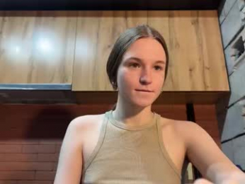 nloraaa chaturbate stream image