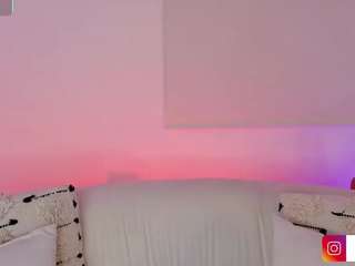 riley-pride camsoda stream image