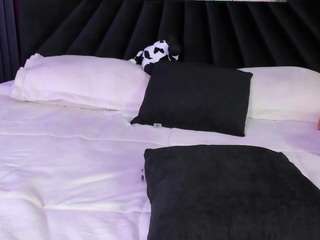 atinxnaugthy camsoda stream image