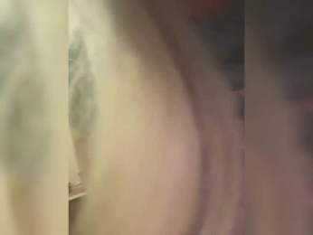 LittleDelora bongacams stream image