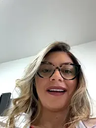 alicee16 stripchat stream image